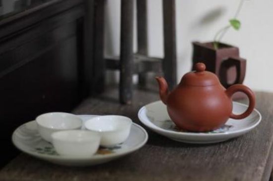 本山綠泥壺適合沖泡什么茶，紫砂壺本山綠最適合什么茶？