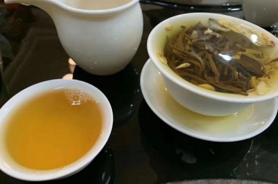 紅茶加冰糖的副作用，紅茶加冰糖好處和壞處