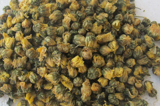 菊花茶大朵小朵有什么區(qū)別，菊花喝大朵還是小朵？